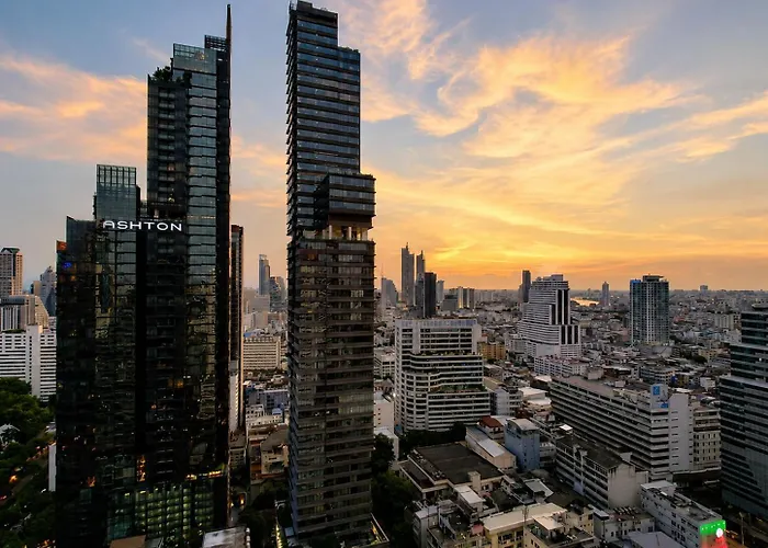 Remote Work Ready 50sqm Work Desk Sleeps 3 Bangkok